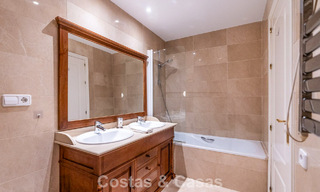 Well-maintained Mediterranean apartment with golf and sea views for sale in a golf resort in the hills of Marbella - Benahavís 790940 