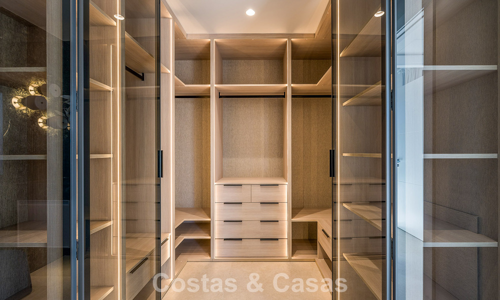 Spacious duplex penthouse for sale with sea views in an iconic beachfront complex on the New Golden Mile, Marbella - Estepona 790824