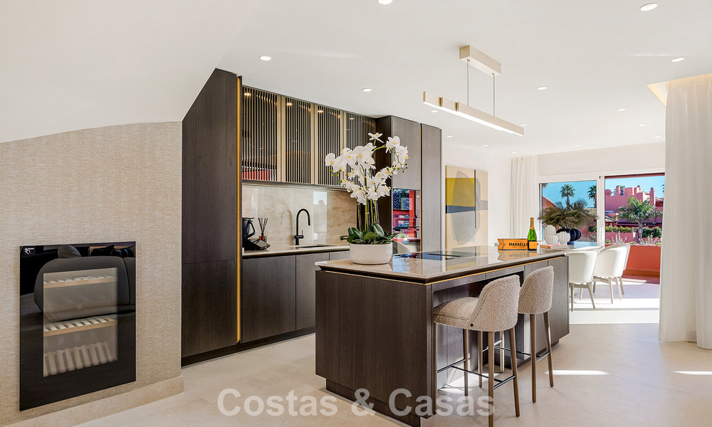 Spacious duplex penthouse for sale with sea views in an iconic beachfront complex on the New Golden Mile, Marbella - Estepona 790842