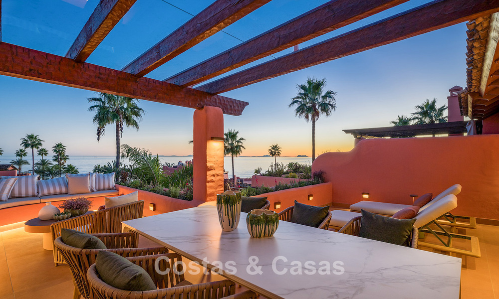Spacious duplex penthouse for sale with sea views in an iconic beachfront complex on the New Golden Mile, Marbella - Estepona 790875