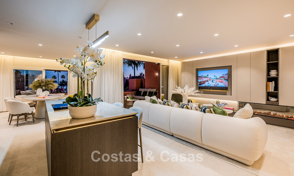 Spacious duplex penthouse for sale with sea views in an iconic beachfront complex on the New Golden Mile, Marbella - Estepona 790879