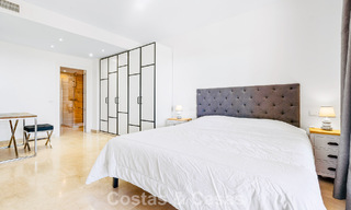 Garden apartment with sea views for sale in a gated complex in Marbella - Benahavís 791246 