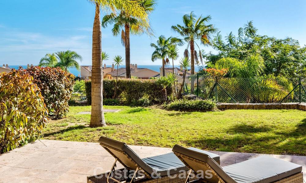 Garden apartment with sea views for sale in a gated complex in Marbella - Benahavís 791247