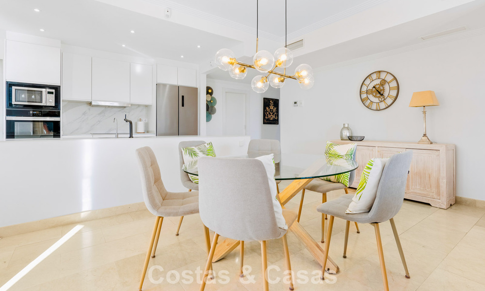 Garden apartment with sea views for sale in a gated complex in Marbella - Benahavís 791263