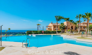 Garden apartment with sea views for sale in a gated complex in Marbella - Benahavís 791267 