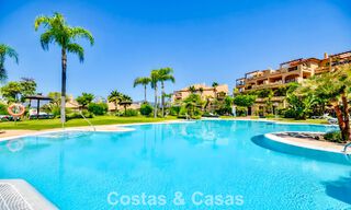 Garden apartment with sea views for sale in a gated complex in Marbella - Benahavís 791268 