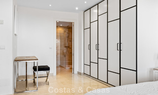 Garden apartment with sea views for sale in a gated complex in Marbella - Benahavís 791281 