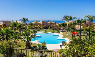 Garden apartment with sea views for sale in a gated complex in Marbella - Benahavís 791282 