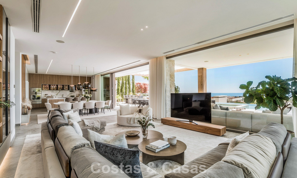 Villa with cutting-edge design for sale with panoramic sea views, located within a prestigious golfr esort, Marbella - Benahavís 791008
