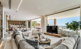 Villa with cutting-edge design for sale with panoramic sea views, located within a prestigious golfr esort, Marbella - Benahavís 791008 