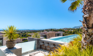 Villa with cutting-edge design for sale with panoramic sea views, located within a prestigious golfr esort, Marbella - Benahavís 791024 