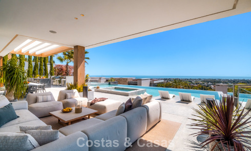 Villa with cutting-edge design for sale with panoramic sea views, located within a prestigious golfr esort, Marbella - Benahavís 791026