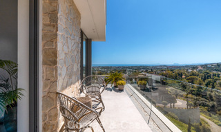 Villa with cutting-edge design for sale with panoramic sea views, located within a prestigious golfr esort, Marbella - Benahavís 791031 