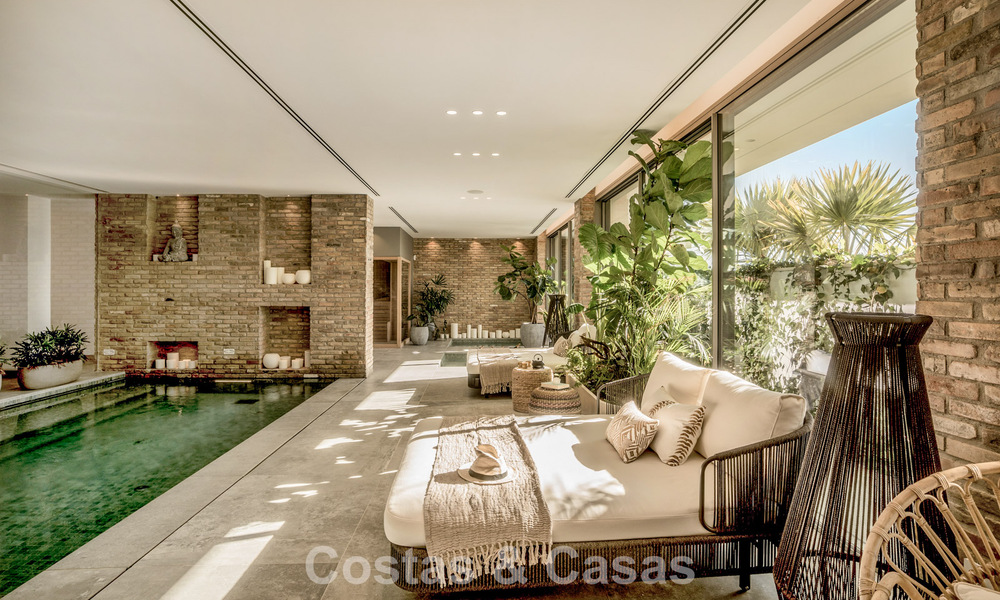 Villa with cutting-edge design for sale with panoramic sea views, located within a prestigious golfr esort, Marbella - Benahavís 791048