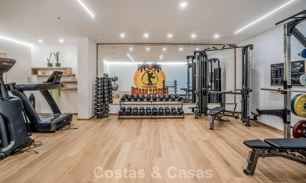 Villa with cutting-edge design for sale with panoramic sea views, located within a prestigious golfr esort, Marbella - Benahavís 791054