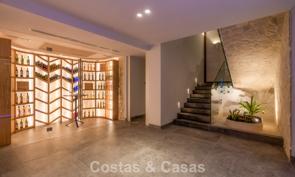 Villa with cutting-edge design for sale with panoramic sea views, located within a prestigious golfr esort, Marbella - Benahavís 791082