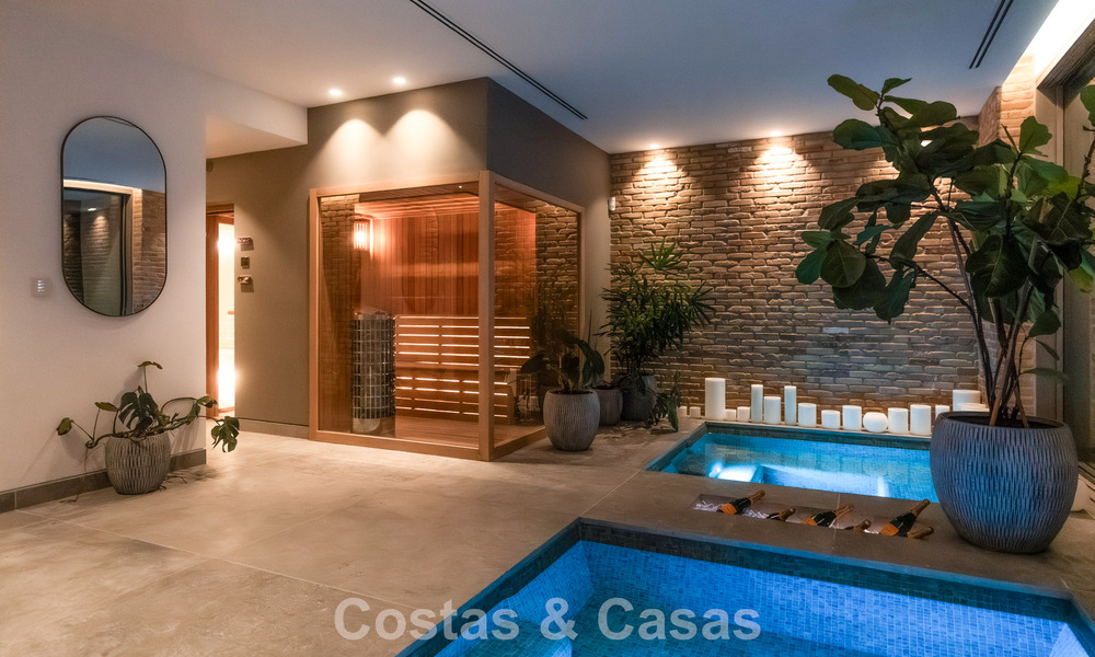 Villa with cutting-edge design for sale with panoramic sea views, located within a prestigious golfr esort, Marbella - Benahavís 791084