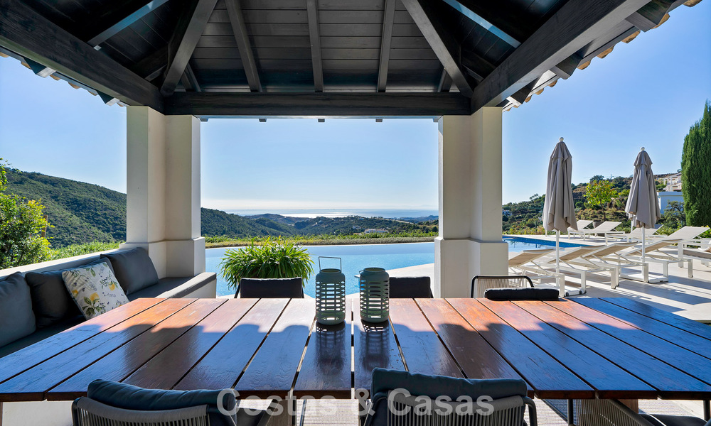 Grand Spanish luxury villa for sale with sublime sea views in a gated community in Benahavís - Marbella 791234
