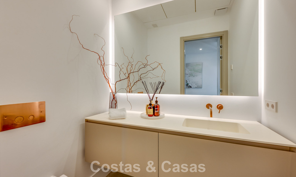 Impressive Contemporary Villa for Sale on the frontline golf on the New Golden Mile between Marbella and Estepona 791389