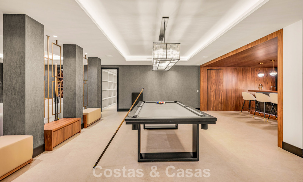 Impressive Contemporary Villa for Sale on the frontline golf on the New Golden Mile between Marbella and Estepona 791390