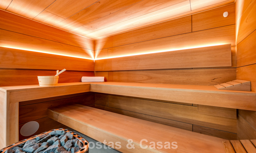 Impressive Contemporary Villa for Sale on the frontline golf on the New Golden Mile between Marbella and Estepona 791395