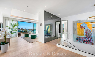 Impressive Contemporary Villa for Sale on the frontline golf on the New Golden Mile between Marbella and Estepona 791401 