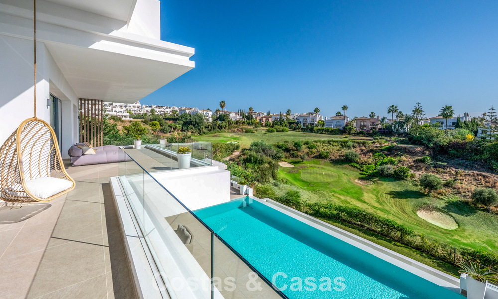Impressive Contemporary Villa for Sale on the frontline golf on the New Golden Mile between Marbella and Estepona 791407