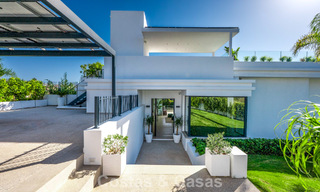Impressive Contemporary Villa for Sale on the frontline golf on the New Golden Mile between Marbella and Estepona 791411 