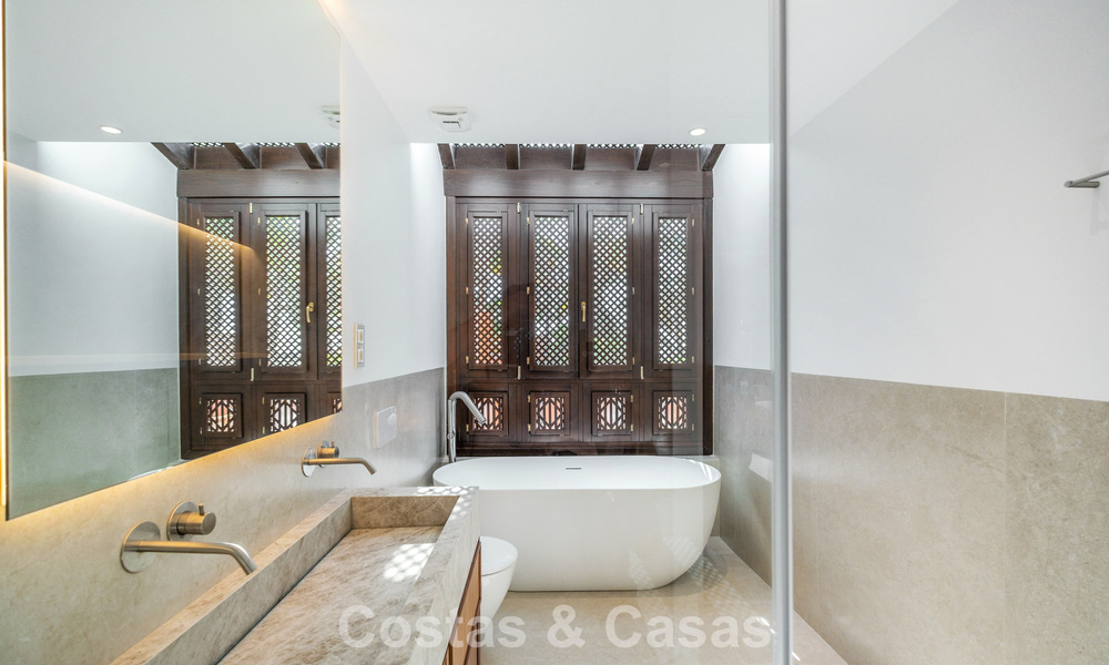 Beautifully, modern renovated 4-Bedroom Townhouse for Sale in a Gated Community on Marbella’s Golden Mile 791313