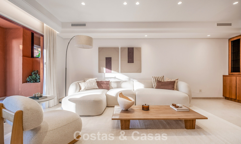 Modernised luxury 4-bedroom townhouse for sale on Marbella’s Golden Mile 791362