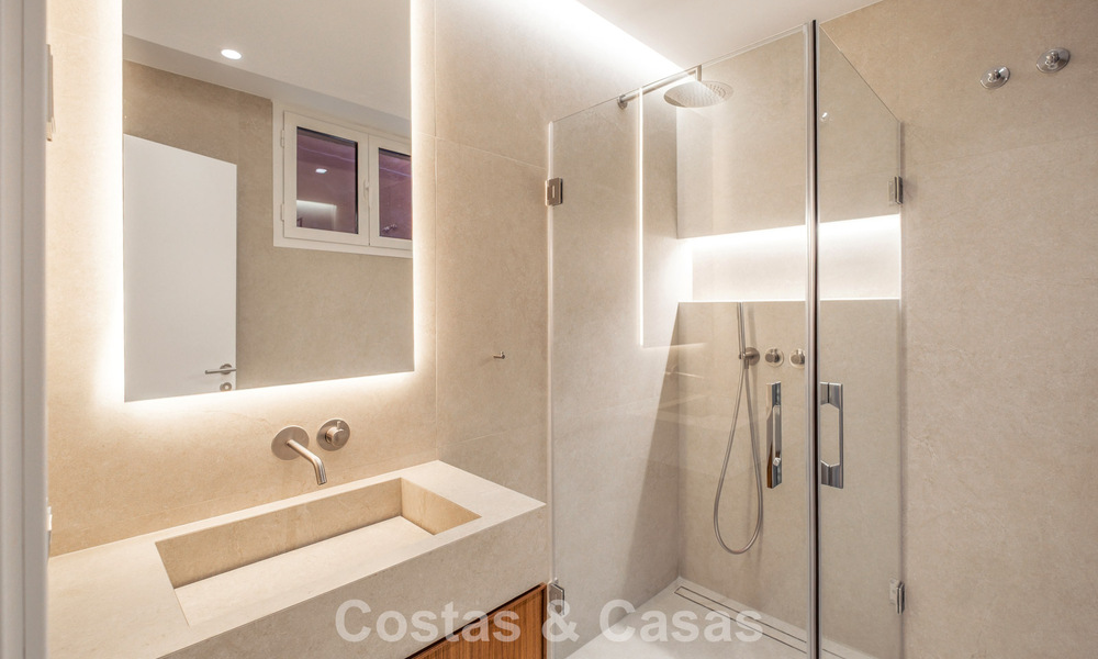 Modernised luxury 4-bedroom townhouse for sale on Marbella’s Golden Mile 791366