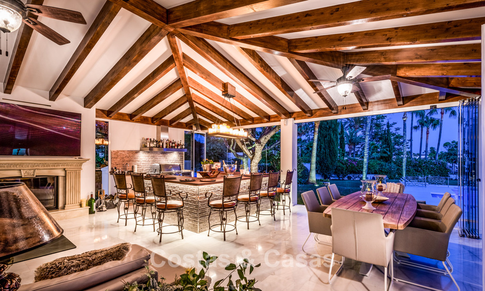 Exclusive villa for sale, frontline golf, in a prestigious urbanisation in Nueva Andalucía, Marbella 791440