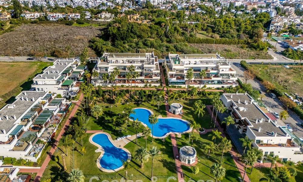 Contemporary renovated apartment for sale in Nueva Andalucía, within walking distance of the beach and Puerto Banús, Marbella 790890