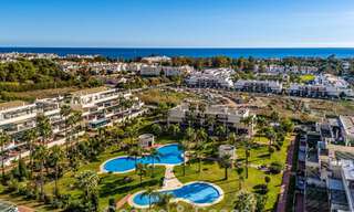 Contemporary renovated apartment for sale in Nueva Andalucía, within walking distance of the beach and Puerto Banús, Marbella 790893 