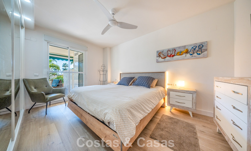 Contemporary renovated apartment for sale in Nueva Andalucía, within walking distance of the beach and Puerto Banús, Marbella 790911