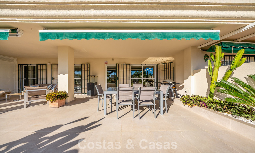 Contemporary renovated apartment for sale in Nueva Andalucía, within walking distance of the beach and Puerto Banús, Marbella 790915