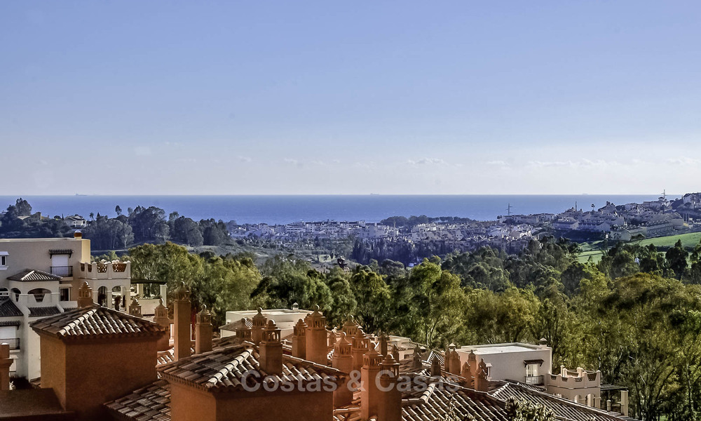 Benatalaya: Luxury Frontline Golf Apartments for Sale in the area of Marbella - Benahavis 791091