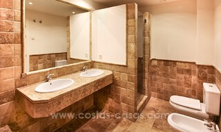 Benatalaya: Luxury Frontline Golf Apartments for Sale in the area of Marbella - Benahavis 791111 