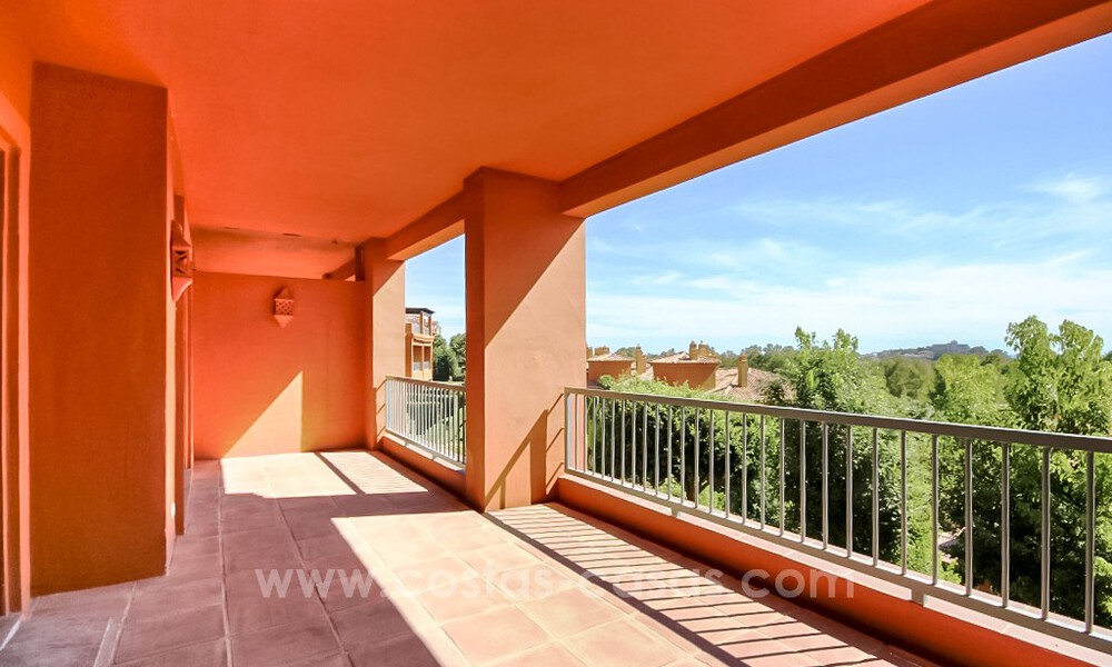 Benatalaya: Luxury Frontline Golf Apartments for Sale in the area of Marbella - Benahavis 791118