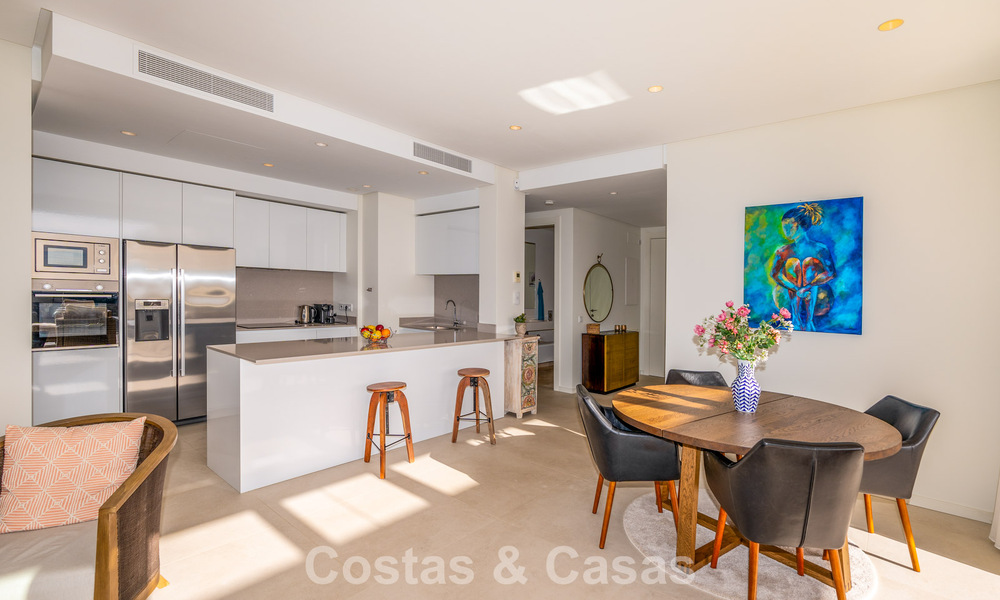 Luxurious 3-bedroom apartment for sale with panoramic sea views in a gated resort in Marbella - Benahavis 791561