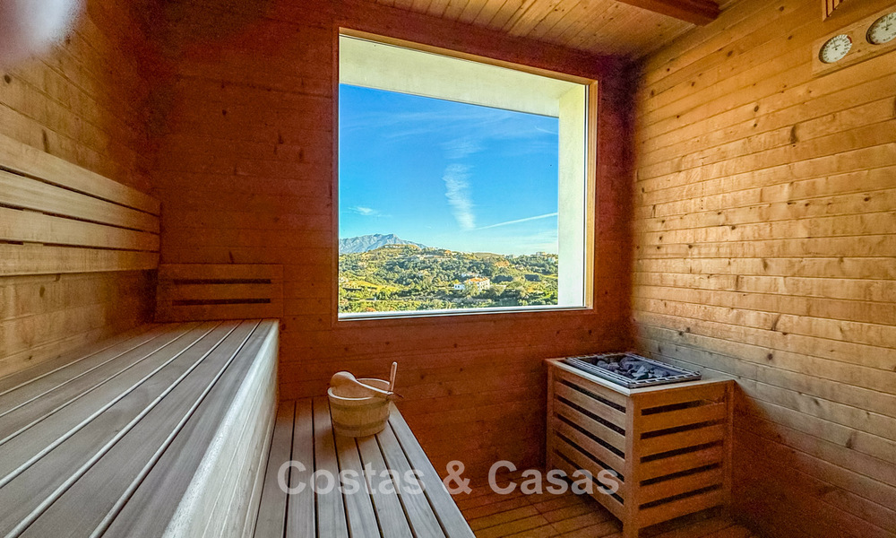 Luxurious 3-bedroom apartment for sale with panoramic sea views in a gated resort in Marbella - Benahavis 791585