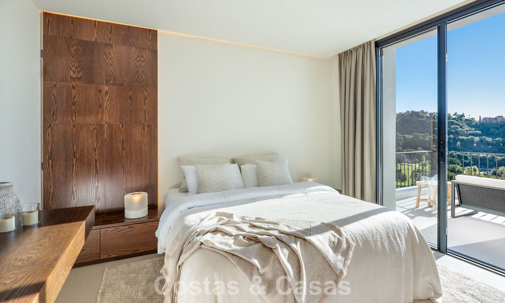 Luxury class villa for sale front-line golf with panoramic views in Marbella - Benahavís 791589