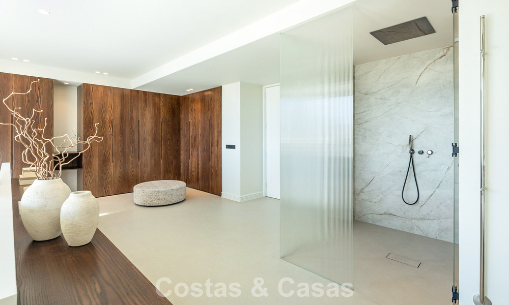 Luxury class villa for sale front-line golf with panoramic views in Marbella - Benahavís 791594