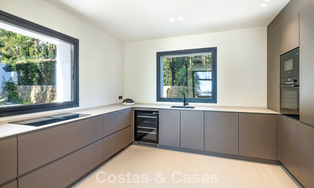 Luxury class villa for sale front-line golf with panoramic views in Marbella - Benahavís 791600