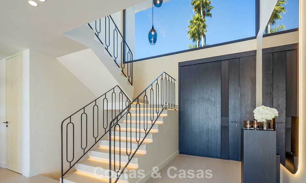 Luxury class villa for sale front-line golf with panoramic views in Marbella - Benahavís 791602