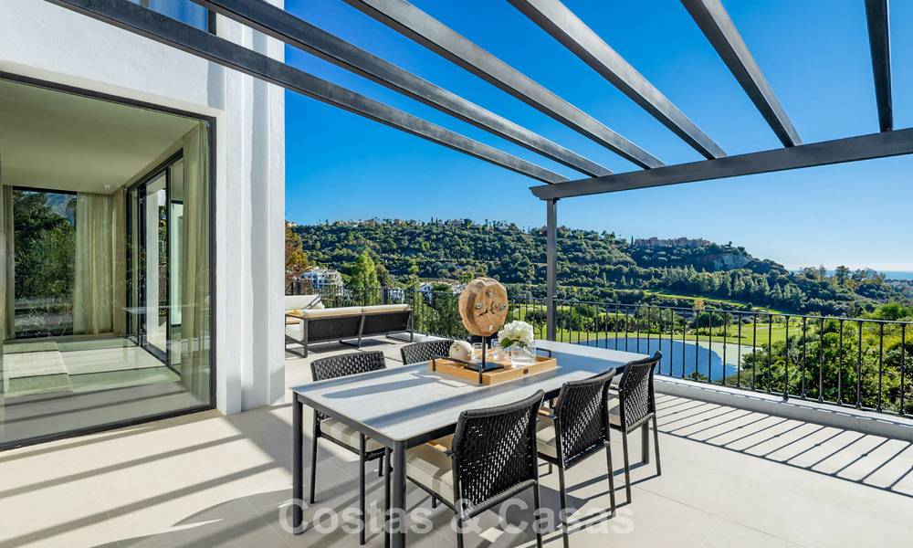 Luxury class villa for sale front-line golf with panoramic views in Marbella - Benahavís 791603