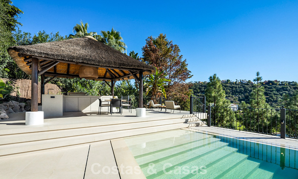 Luxury class villa for sale front-line golf with panoramic views in Marbella - Benahavís 791606
