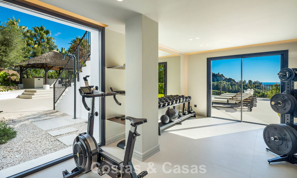 Luxury class villa for sale front-line golf with panoramic views in Marbella - Benahavís 791618