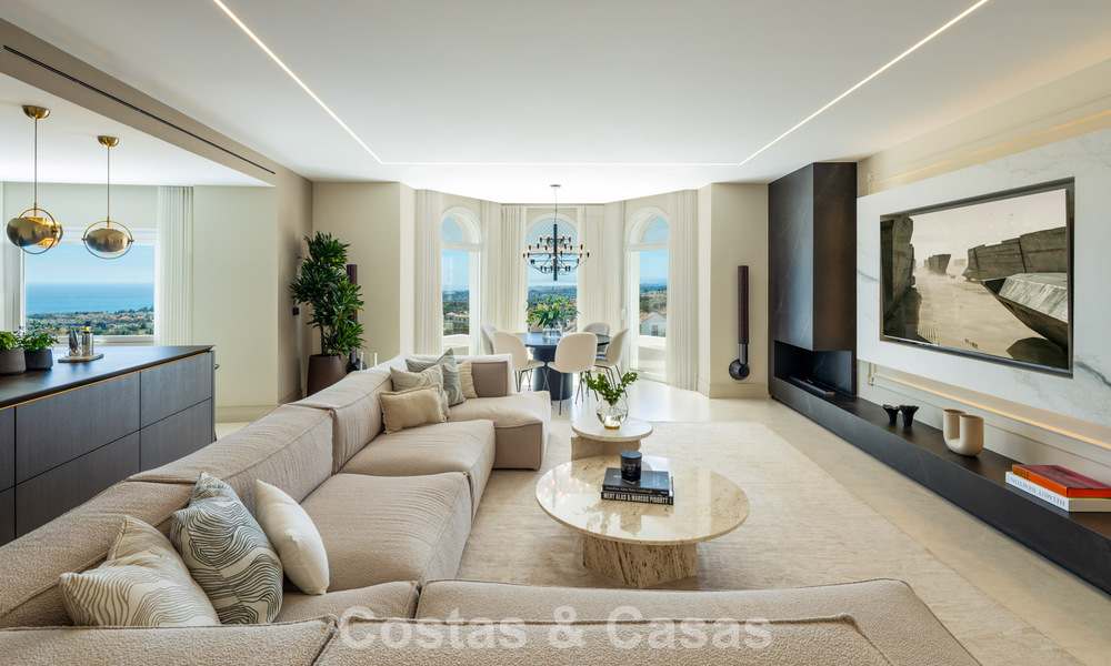 Exclusive duplex penthouse with private pool and panoramic sea views for sale on Marbella’s Golden Mile 791637