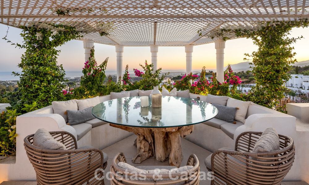 Exclusive duplex penthouse with private pool and panoramic sea views for sale on Marbella’s Golden Mile 791643